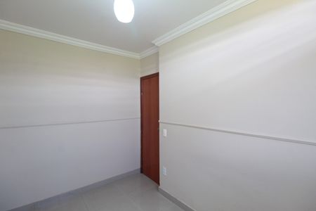 Casa de condomínio à venda com 77m², 2 quartos e 1 vagaQuarto 1