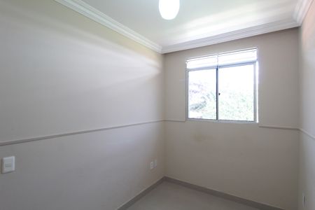 Casa de condomínio à venda com 77m², 2 quartos e 1 vagaQuarto 1