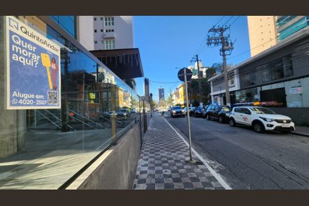 Apartamento para alugar com 57m², 1 quarto e 1 vaga Apartamento para alugar com 57m², 1 quarto e 1 vagaVista da Rua