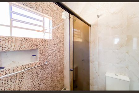 Banheiro da Suíte de casa para alugar com 3 quartos, 230m² em Jardim Fernandes, São Paulo