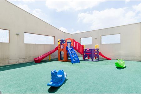 Apartamento à venda com 74m², 3 quartos e 2 vagasÁrea comum - Playground