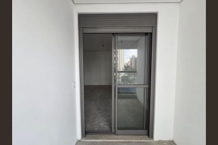 Apartamento à venda com 150m², 3 quartos e 3 vagas Apartamento à venda com 150m², 3 quartos e 3 vagasSuíte 1 Varanda com Vista para Piscina