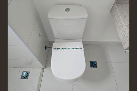 Apartamento à venda com 150m², 3 quartos e 3 vagas Apartamento à venda com 150m², 3 quartos e 3 vagasBanheiro da Suíte 1