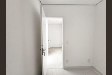 Apartamento à venda com 150m², 3 quartos e 3 vagas Apartamento à venda com 150m², 3 quartos e 3 vagasQuarto de Serviço
