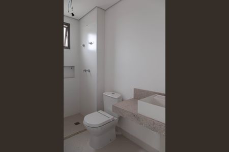 Apartamento à venda com 150m², 4 quartos e 3 vagas Apartamento à venda com 150m², 4 quartos e 3 vagasBanheiro do Quarto 1 Suíte