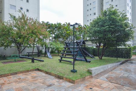 Apartamento à venda com 82m², 3 quartos e 2 vagasÁrea comum - Playground