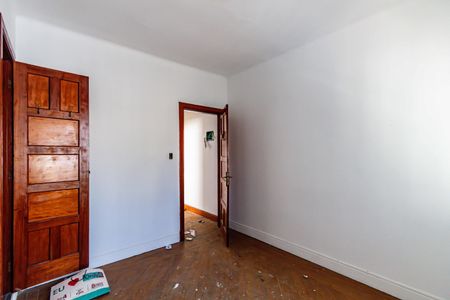 Casa à venda com 200m², 3 quartos e 9 vagasQuarto 01