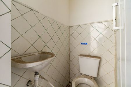 Casa à venda com 200m², 3 quartos e 9 vagasBanheiro de serviço