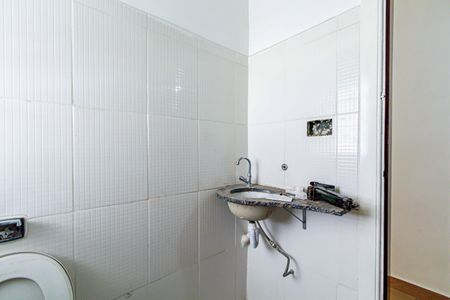 Casa à venda com 200m², 3 quartos e 9 vagasBanheiro social