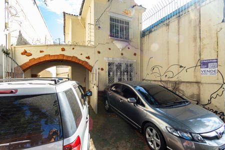 Casa à venda com 200m², 3 quartos e 9 vagasFachada
