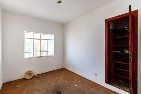 Casa à venda com 200m², 3 quartos e 9 vagasQuarto 01