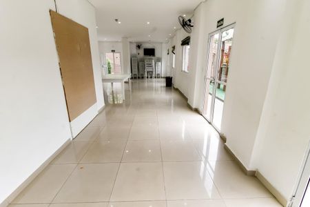 Apartamento para alugar com 74m², 3 quartos e sem vaga