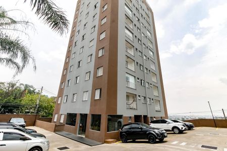 Apartamento para alugar com 74m², 3 quartos e sem vaga