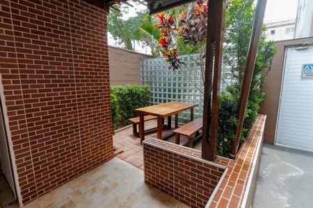 Apartamento para alugar com 74m², 3 quartos e sem vaga