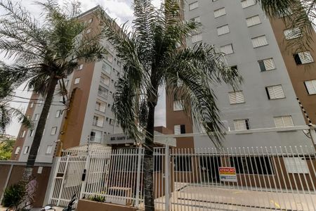 Apartamento para alugar com 74m², 3 quartos e sem vaga