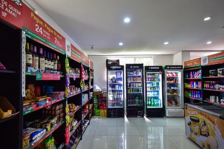 Apartamento à venda com 60m², 2 quartos e 2 vagasMercadinho