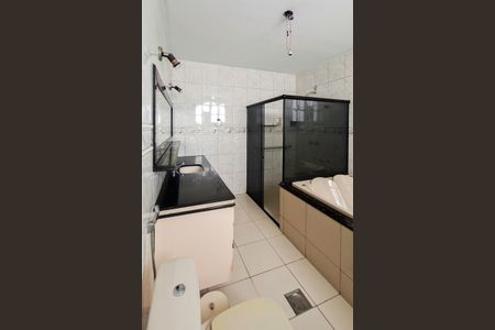 Casa à venda com 360m², 5 quartos e sem vagaBanheiro da Suíte