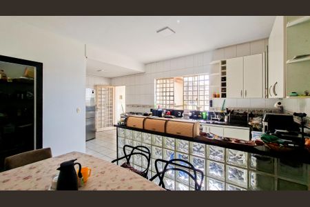 Casa à venda com 360m², 5 quartos e sem vagaCozinha