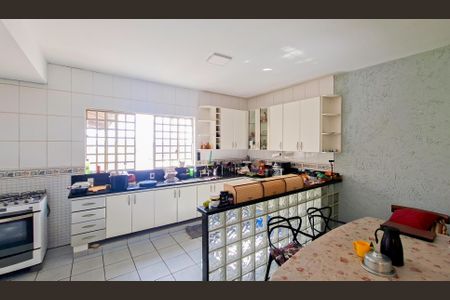 Casa à venda com 360m², 5 quartos e sem vagaCozinha