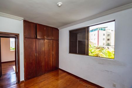 Apartamento para alugar com 162m², 3 quartos e 2 vagasQuarto 2
