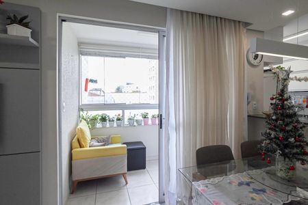 Apartamento à venda com 61m², 2 quartos e 1 vaga Apartamento à venda com 61m², 2 quartos e 1 vagaVaranda da sala