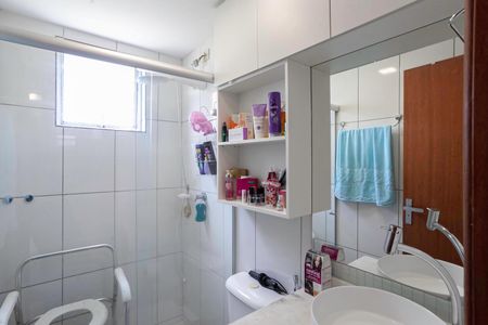 Apartamento à venda com 61m², 2 quartos e 1 vaga Apartamento à venda com 61m², 2 quartos e 1 vagaBanheiro da suíte