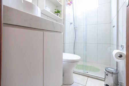 Apartamento à venda com 61m², 2 quartos e 1 vaga Apartamento à venda com 61m², 2 quartos e 1 vagaBanheiro social