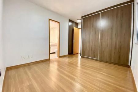 Casa à venda com 142m², 3 quartos e 1 vaga