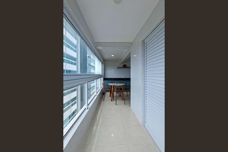 Apartamento para alugar com 76m², 2 quartos e 1 vagaSacada 