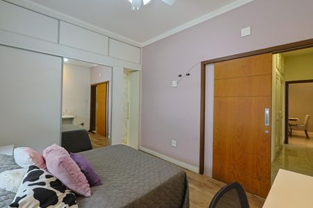 Casa à venda com 330m², 3 quartos e 1 vaga Casa à venda com 330m², 3 quartos e 1 vagaSuíte 2