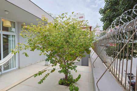 Vista da Sala de casa à venda com 3 quartos, 330m² em Nova Suíça, Belo Horizonte
