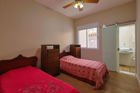 Casa à venda com 330m², 3 quartos e 1 vaga Casa à venda com 330m², 3 quartos e 1 vagaQuarto