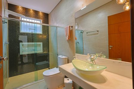 Casa à venda com 330m², 3 quartos e 1 vaga Casa à venda com 330m², 3 quartos e 1 vagaBanheiro da Suíte 2