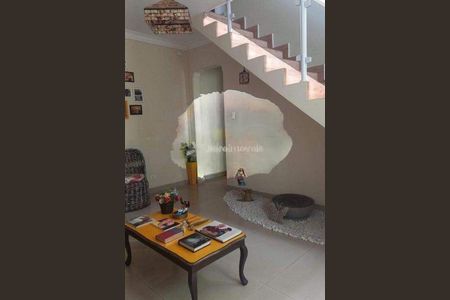 Casa à venda com 3 quartos, 270m² em Água Rasa, São Paulo