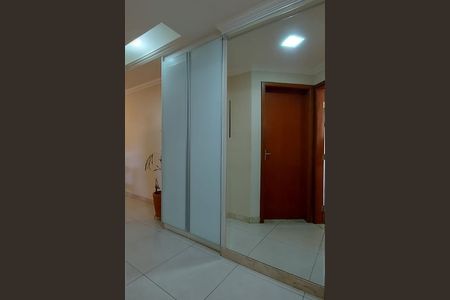 Casa à venda com 2 quartos, 80m² em Santa Rosa, Belo Horizonte