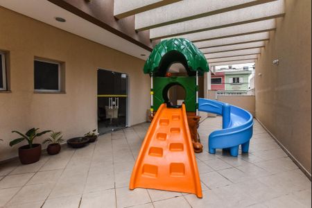 Apartamento à venda com 96m², 2 quartos e 2 vagasÁrea comum - Playground