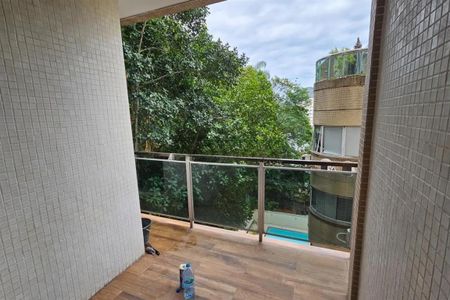 Apartamento à venda com 61m², 2 quartos e 1 vaga