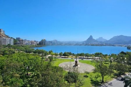 Apartamento à venda com 227m², 3 quartos e 3 vagas