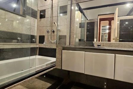 Apartamento à venda com 227m², 3 quartos e 3 vagas