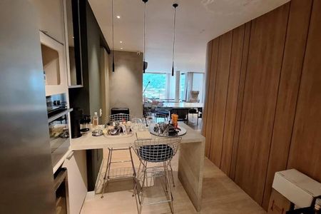 Apartamento à venda com 143m², 4 quartos e 2 vagas