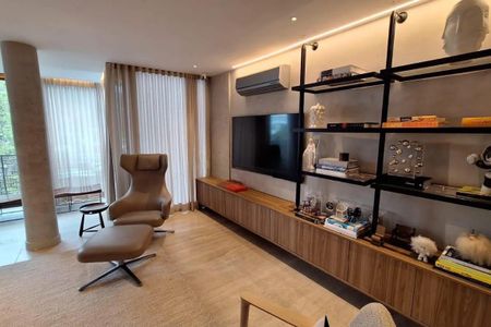 Apartamento à venda com 143m², 4 quartos e 2 vagas