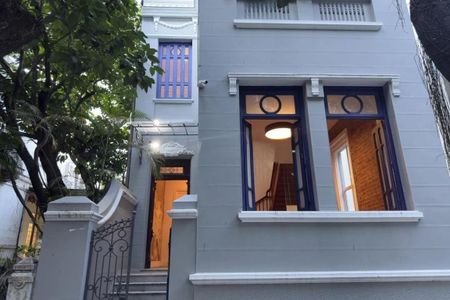 Casa à venda com 433m², 6 quartos e 3 vagas