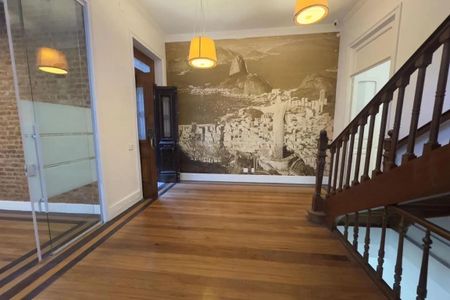 Casa à venda com 433m², 6 quartos e 3 vagas