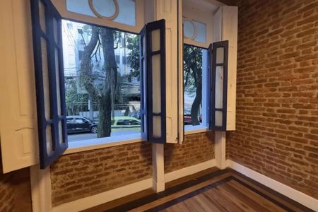 Casa à venda com 433m², 6 quartos e 3 vagas