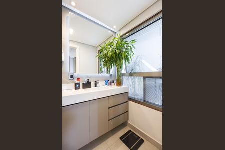 Apartamento à venda com 76m², 1 quarto e 1 vaga Apartamento à venda com 76m², 1 quarto e 1 vagaBanheiro da Suíte