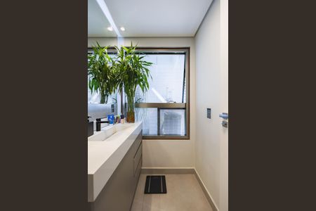 Apartamento à venda com 76m², 1 quarto e 1 vaga Apartamento à venda com 76m², 1 quarto e 1 vagaBanheiro da Suíte