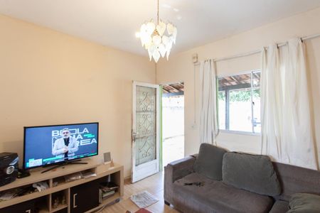 Casa à venda com 360m², 3 quartos e 10 vagasSala