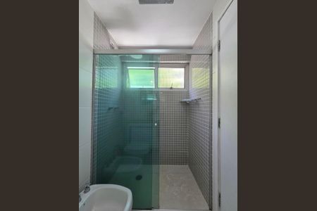 Apartamento para alugar com 97m², 2 quartos e 1 vaga Apartamento para alugar com 97m², 2 quartos e 1 vagaBanheiro da Suíte