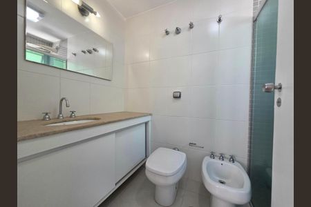 Apartamento para alugar com 97m², 2 quartos e 1 vaga Apartamento para alugar com 97m², 2 quartos e 1 vagaBanheiro da Suíte