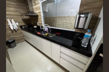 Casa de condomínio à venda com 245m², 2 quartos e 3 vagasCozinha